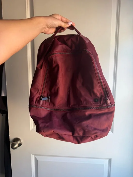 lululemon athletica Burgundy Everyday Backpack - Picture 1 of 2